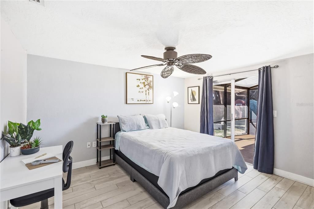For Sale: $375,000 (3 beds, 2 baths, 1036 Square Feet)
