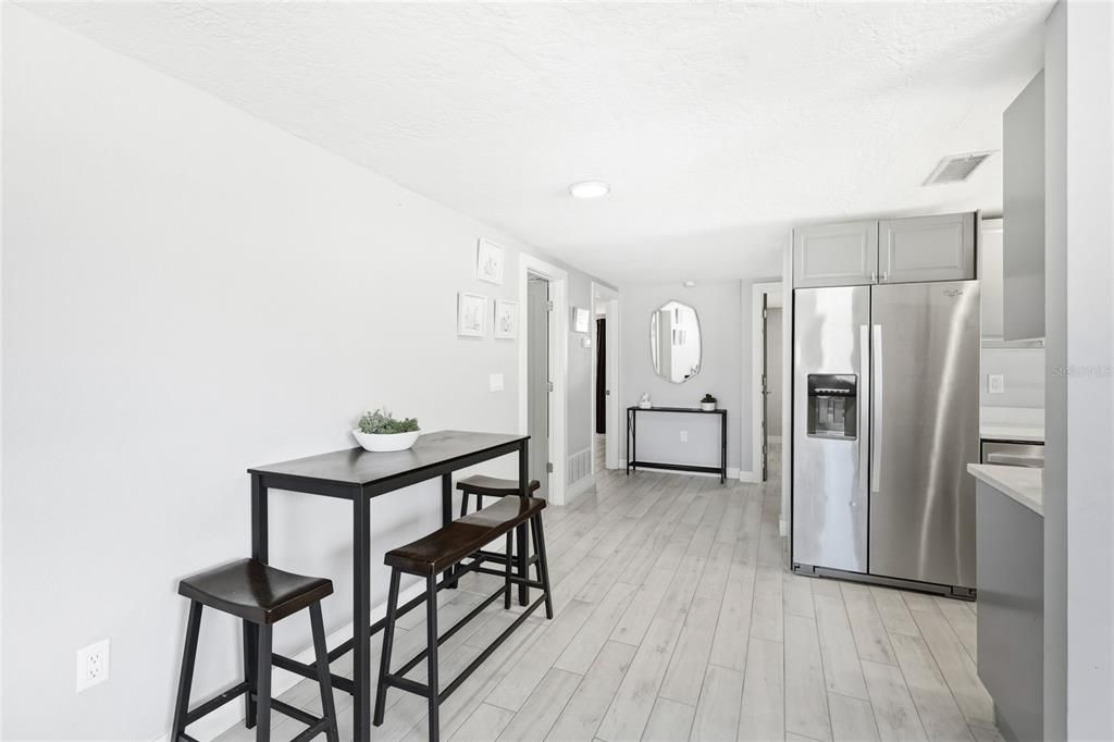 For Sale: $375,000 (3 beds, 2 baths, 1036 Square Feet)