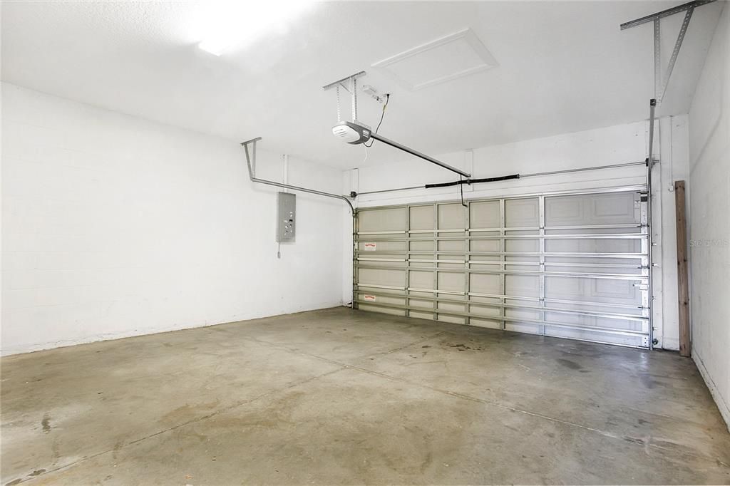 На продажу: $295,000 (4 спален, 2 ванн, 1874 Квадратных фут)
