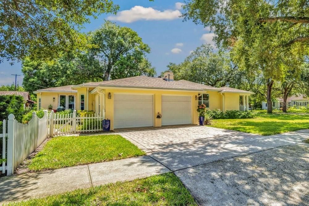 En Venta: $995,000 (3 camas, 2 baños, 2486 Pies cuadrados)