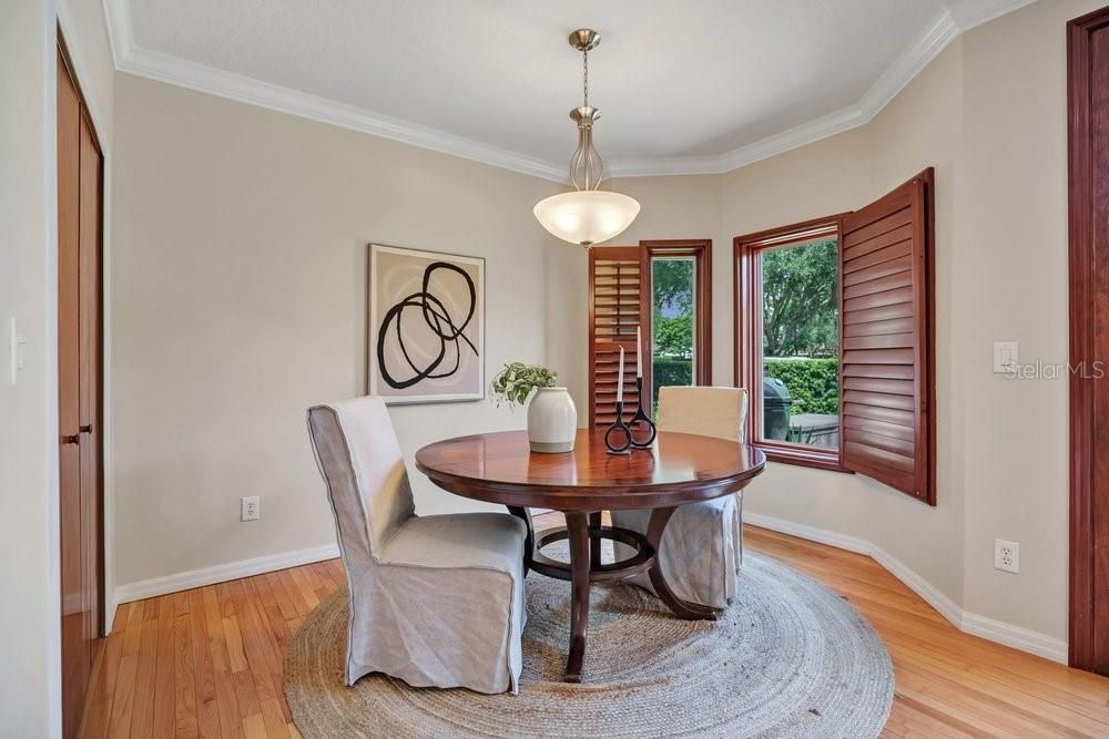 En Venta: $995,000 (3 camas, 2 baños, 2486 Pies cuadrados)