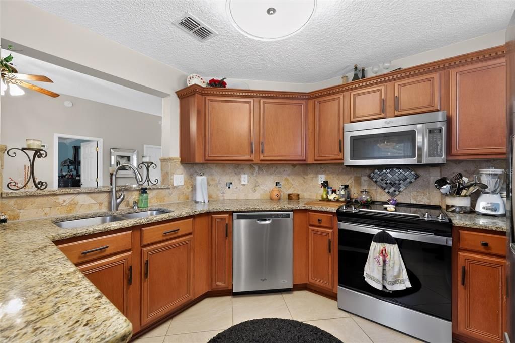 For Sale: $419,000 (3 beds, 2 baths, 1792 Square Feet)