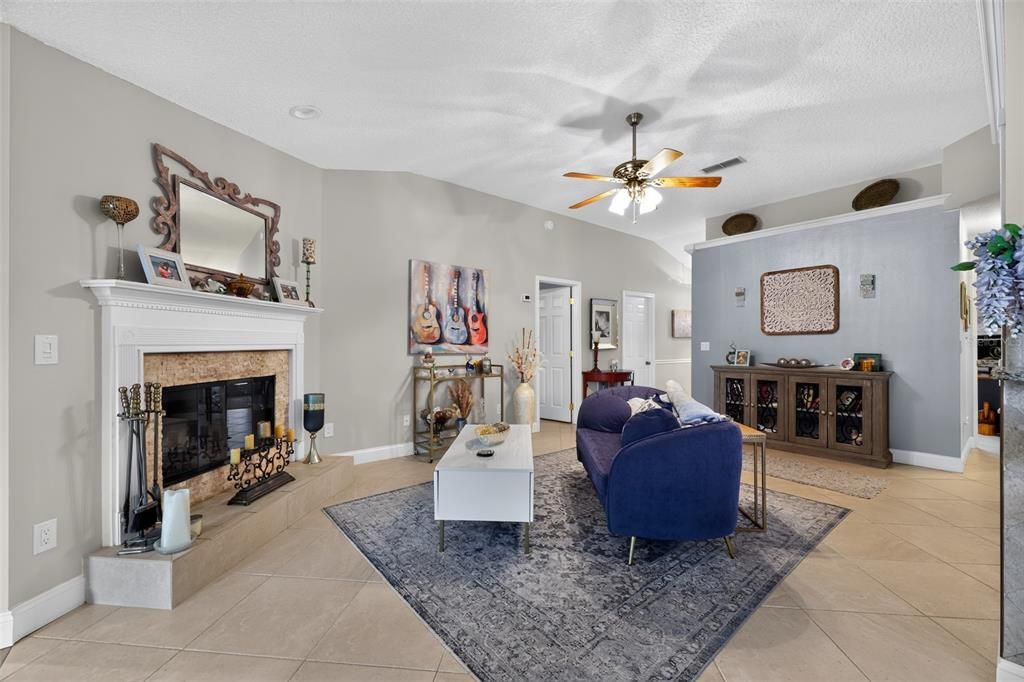 For Sale: $419,000 (3 beds, 2 baths, 1792 Square Feet)