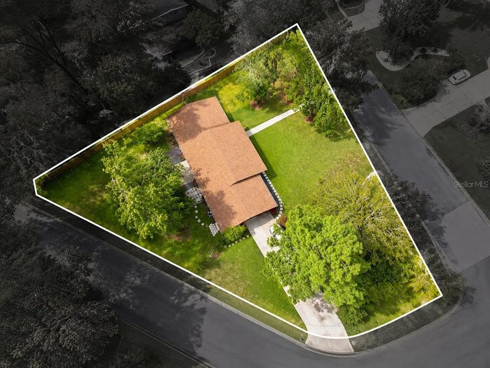 For Sale: $399,000 (3 beds, 2 baths, 1872 Square Feet)