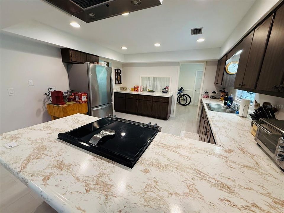 For Sale: $399,000 (3 beds, 2 baths, 1872 Square Feet)