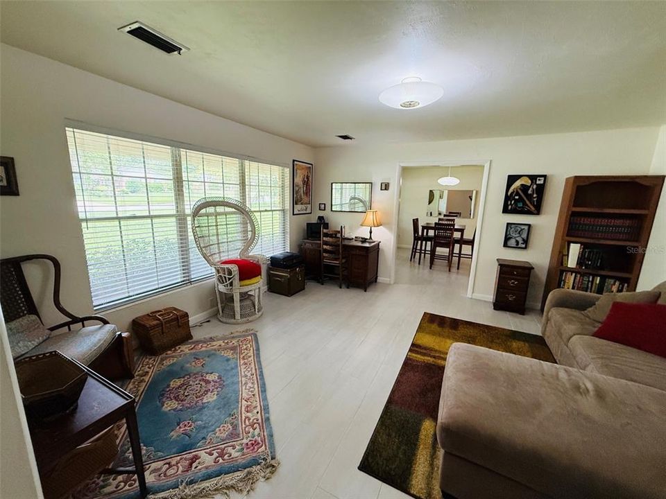 For Sale: $399,000 (3 beds, 2 baths, 1872 Square Feet)