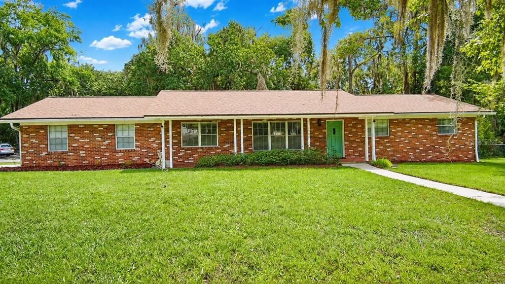 For Sale: $399,000 (3 beds, 2 baths, 1872 Square Feet)