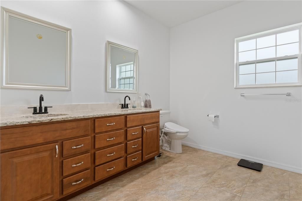 For Sale: $450,000 (3 beds, 2 baths, 1735 Square Feet)