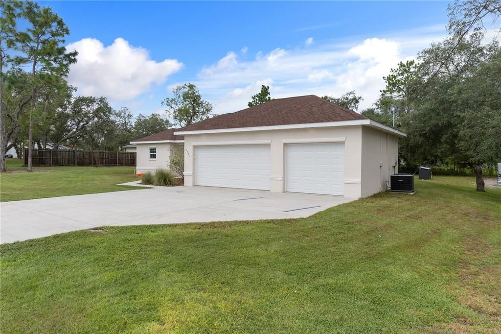 For Sale: $450,000 (3 beds, 2 baths, 1735 Square Feet)