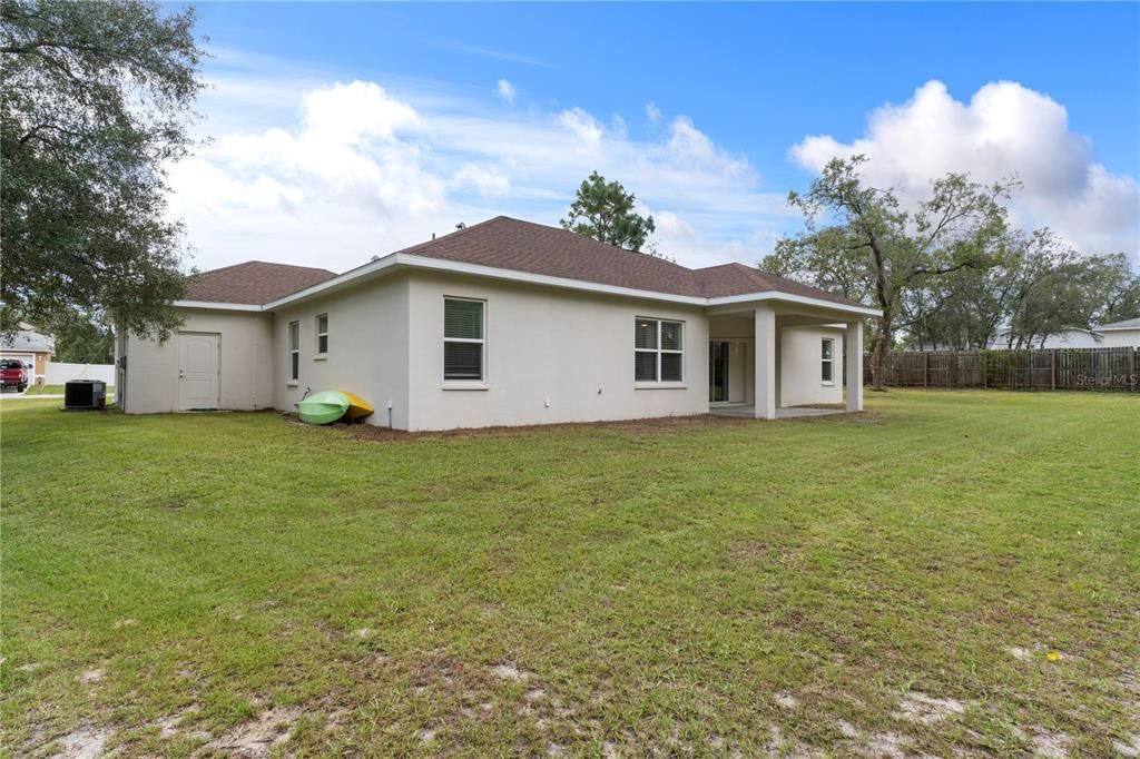 For Sale: $450,000 (3 beds, 2 baths, 1735 Square Feet)