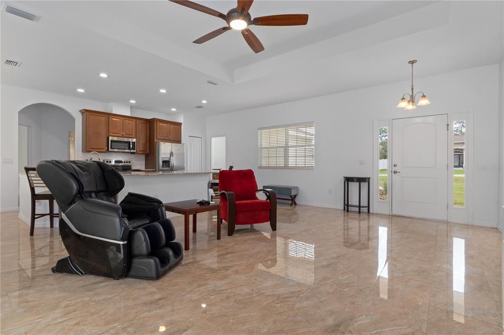 For Sale: $450,000 (3 beds, 2 baths, 1735 Square Feet)