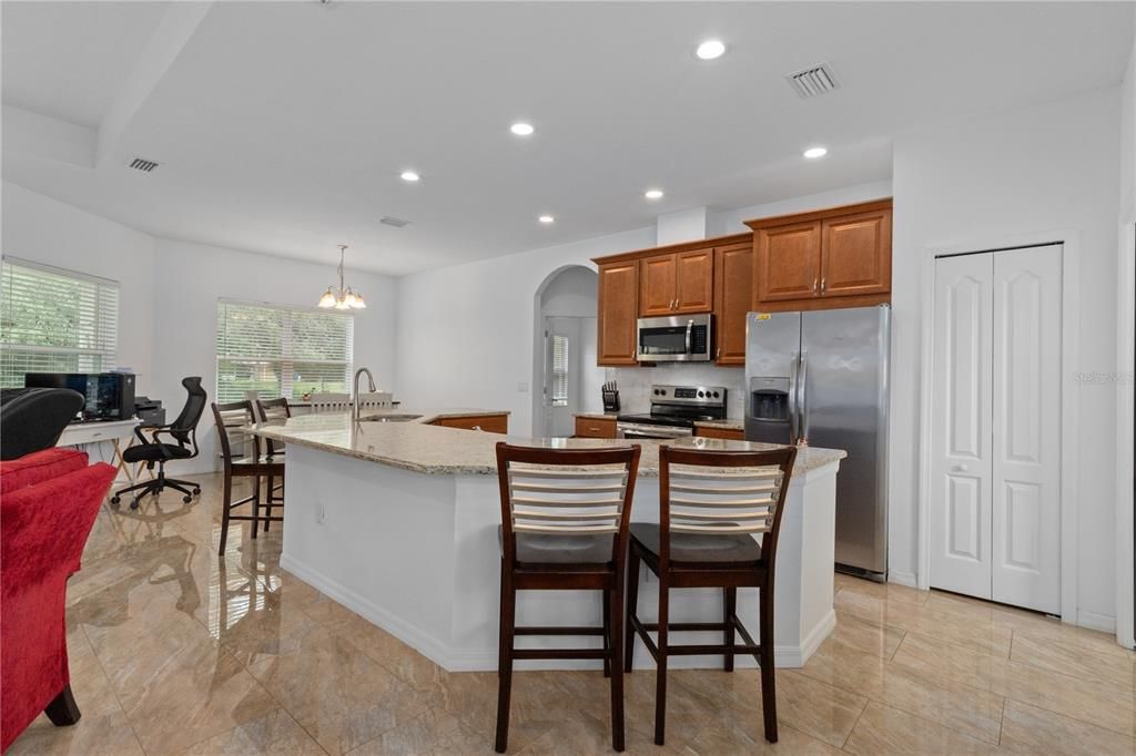 For Sale: $450,000 (3 beds, 2 baths, 1735 Square Feet)