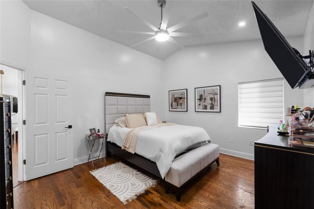 For Sale: $544,999 (3 beds, 2 baths, 1551 Square Feet)