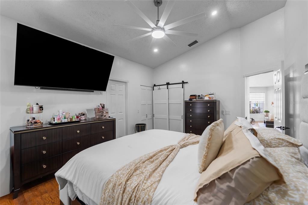For Sale: $544,999 (3 beds, 2 baths, 1551 Square Feet)