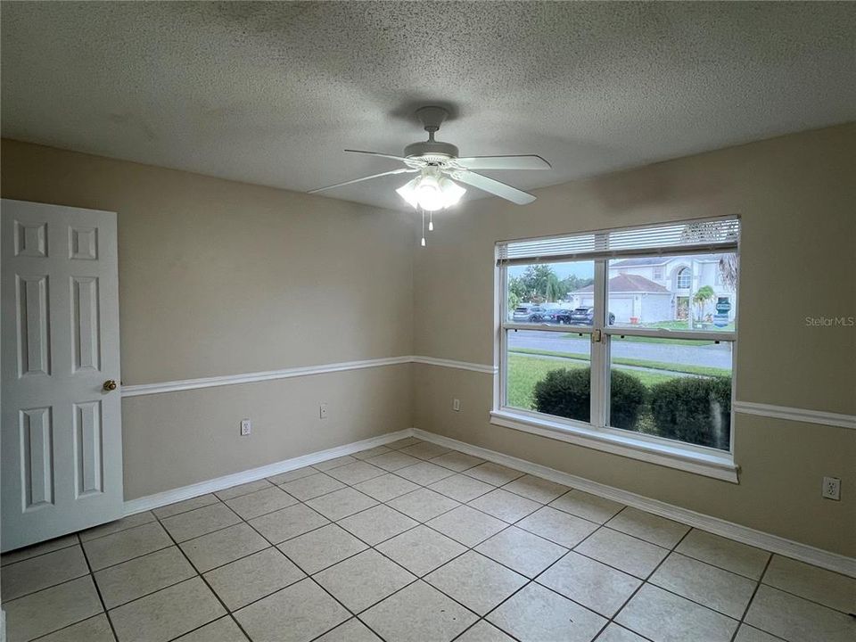 For Rent: $2,325 (3 beds, 2 baths, 1874 Square Feet)