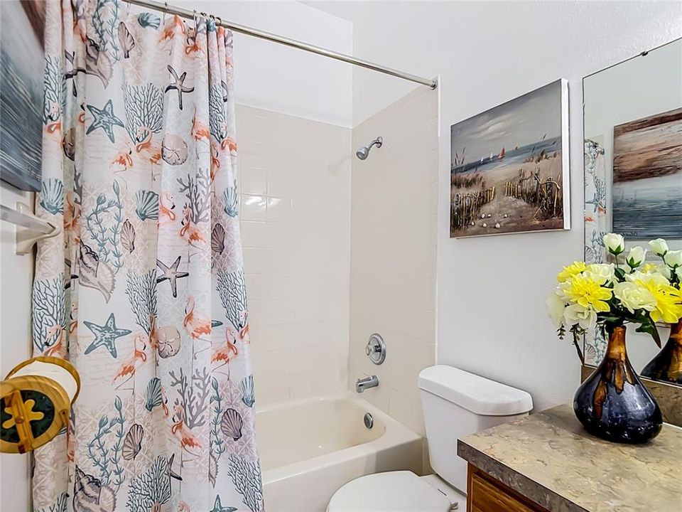 For Sale: $349,900 (3 beds, 2 baths, 1400 Square Feet)
