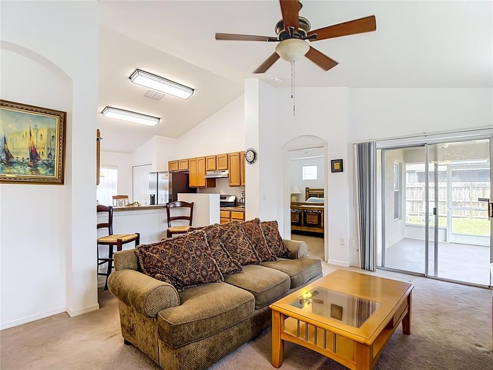 For Sale: $349,900 (3 beds, 2 baths, 1400 Square Feet)