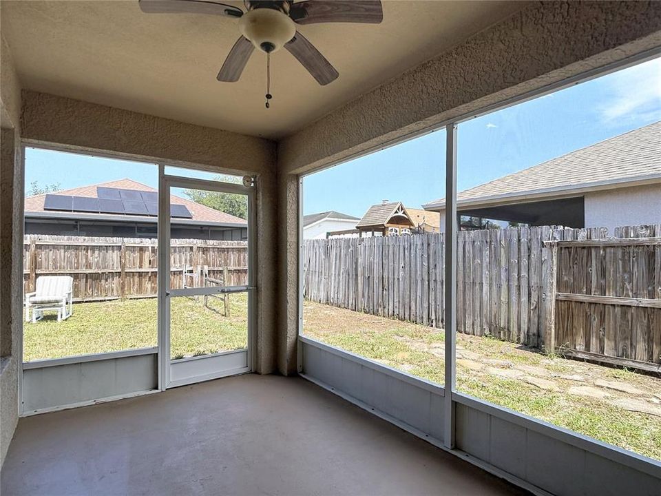For Sale: $349,900 (3 beds, 2 baths, 1400 Square Feet)
