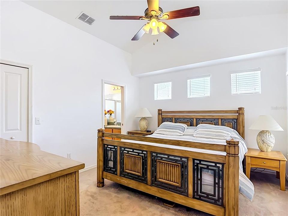 For Sale: $349,900 (3 beds, 2 baths, 1400 Square Feet)