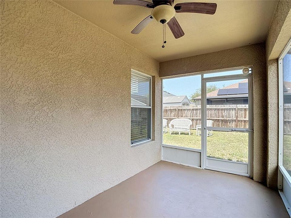 For Sale: $349,900 (3 beds, 2 baths, 1400 Square Feet)