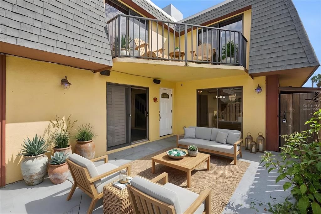 En Venta: $359,000 (2 camas, 2 baños, 1328 Pies cuadrados)