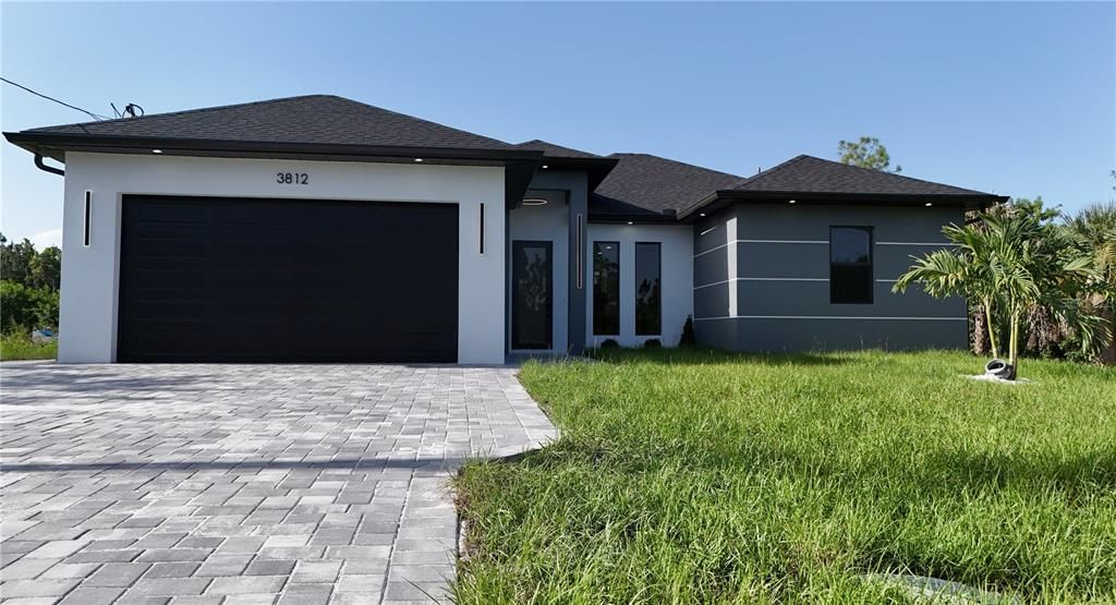 На продажу: $339,900 (4 спален, 2 ванн, 1392 Квадратных фут)