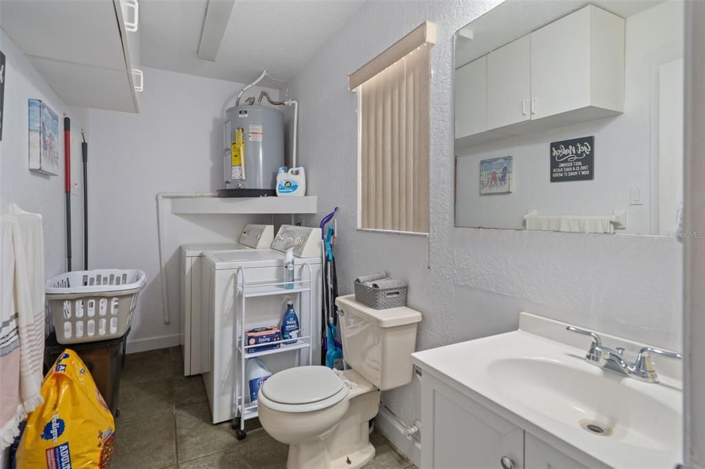 En Venta: $365,000 (4 camas, 0 baños, 2166 Pies cuadrados)