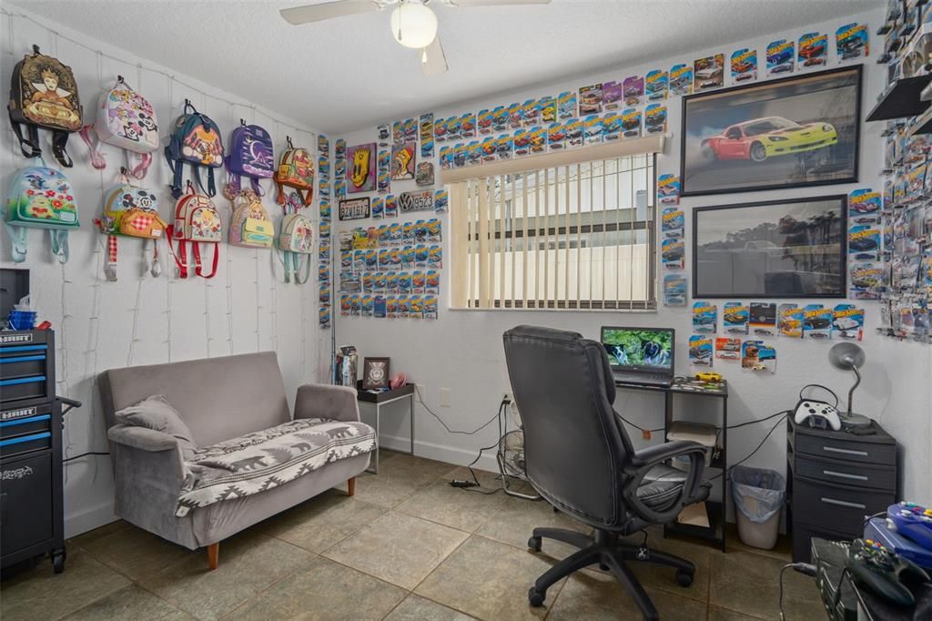 En Venta: $365,000 (4 camas, 0 baños, 2166 Pies cuadrados)