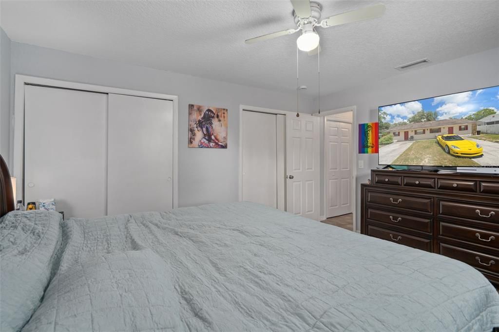 En Venta: $365,000 (4 camas, 0 baños, 2166 Pies cuadrados)