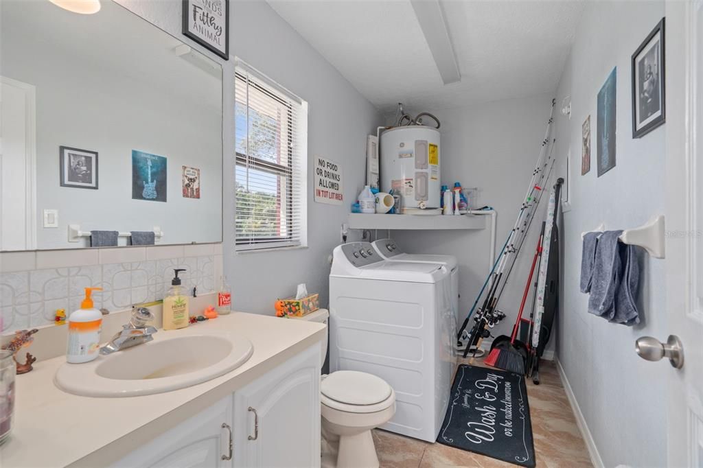 En Venta: $365,000 (4 camas, 0 baños, 2166 Pies cuadrados)