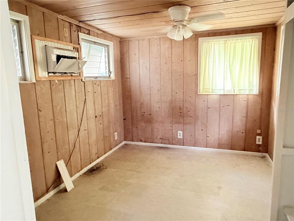 For Sale: $235,000 (3 beds, 2 baths, 1234 Square Feet)