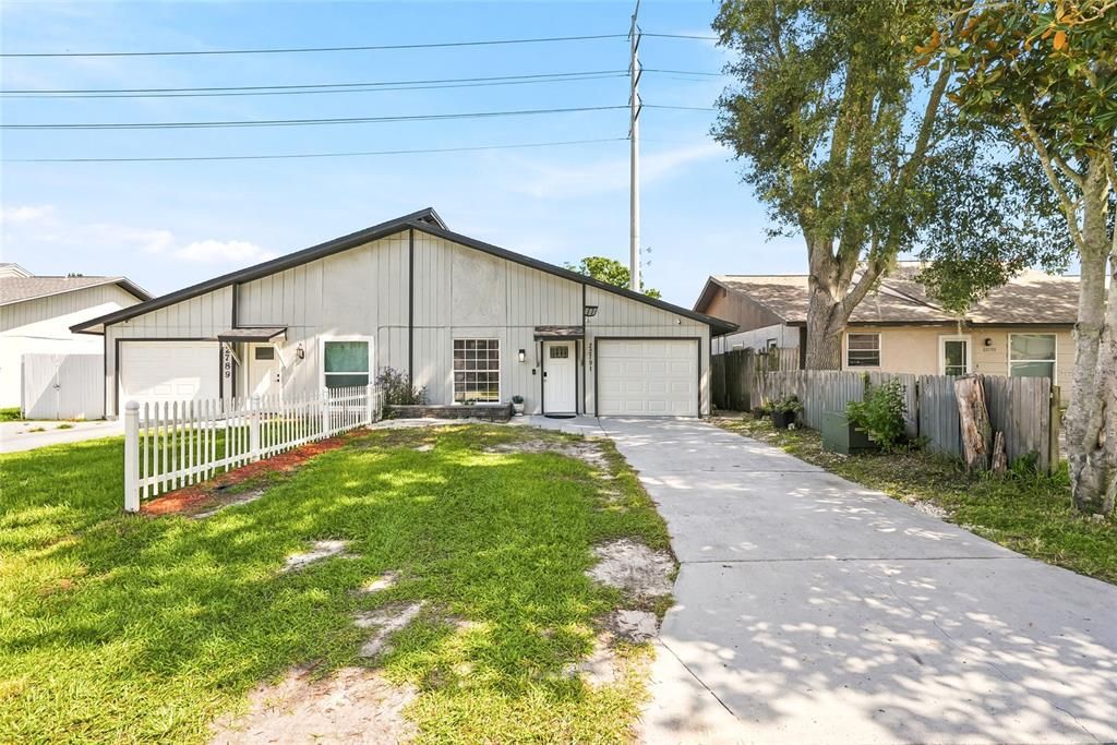 For Sale: $278,000 (3 beds, 2 baths, 1041 Square Feet)