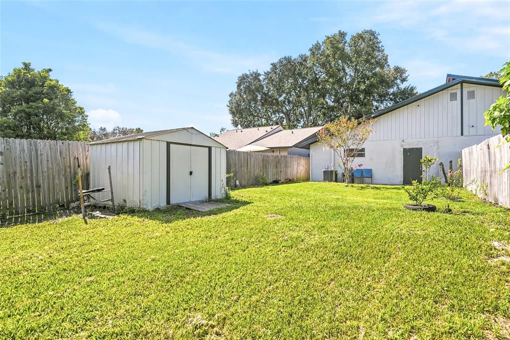 For Sale: $278,000 (3 beds, 2 baths, 1041 Square Feet)
