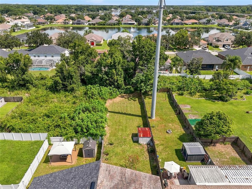 For Sale: $278,000 (3 beds, 2 baths, 1041 Square Feet)