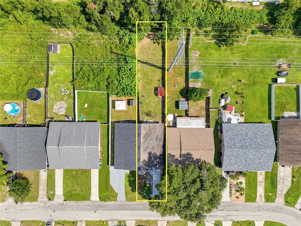 For Sale: $278,000 (3 beds, 2 baths, 1041 Square Feet)