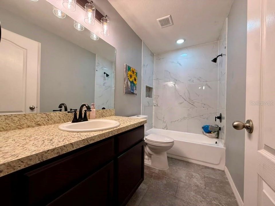 For Rent: $2,150 (3 beds, 2 baths, 1616 Square Feet)