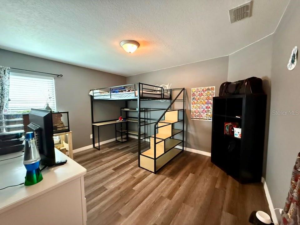 For Rent: $2,150 (3 beds, 2 baths, 1616 Square Feet)