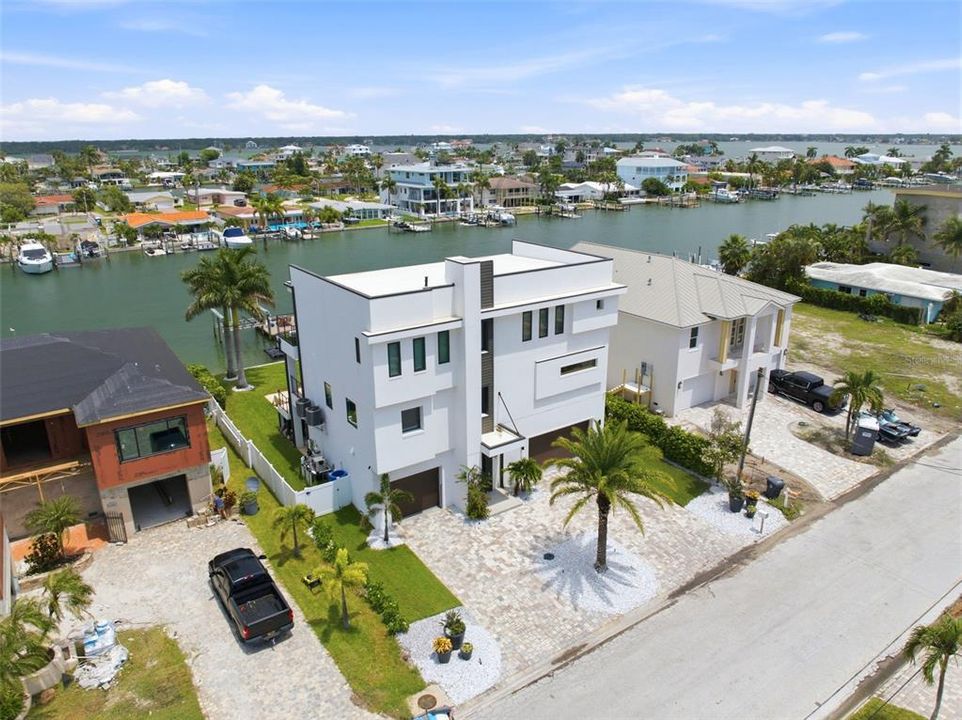 For Rent: $14,500 (4 beds, 5 baths, 3329 Square Feet)