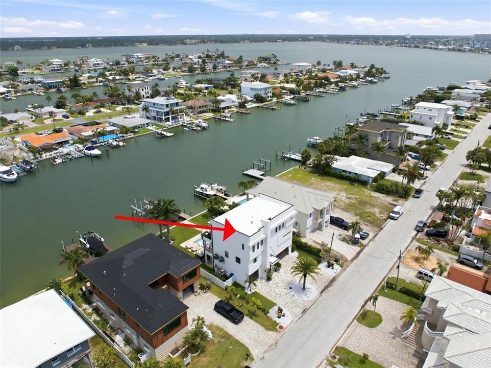 For Rent: $14,500 (4 beds, 5 baths, 3329 Square Feet)