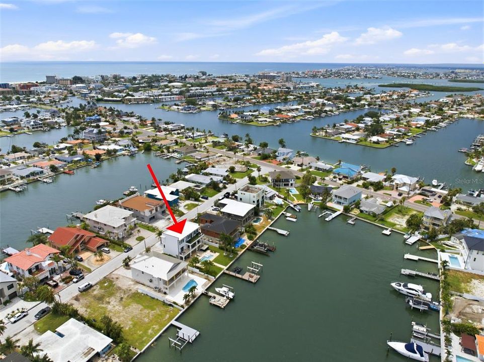 For Rent: $14,500 (4 beds, 5 baths, 3329 Square Feet)