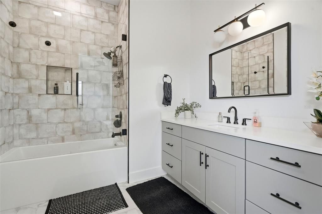 For Rent: $14,500 (4 beds, 5 baths, 3329 Square Feet)