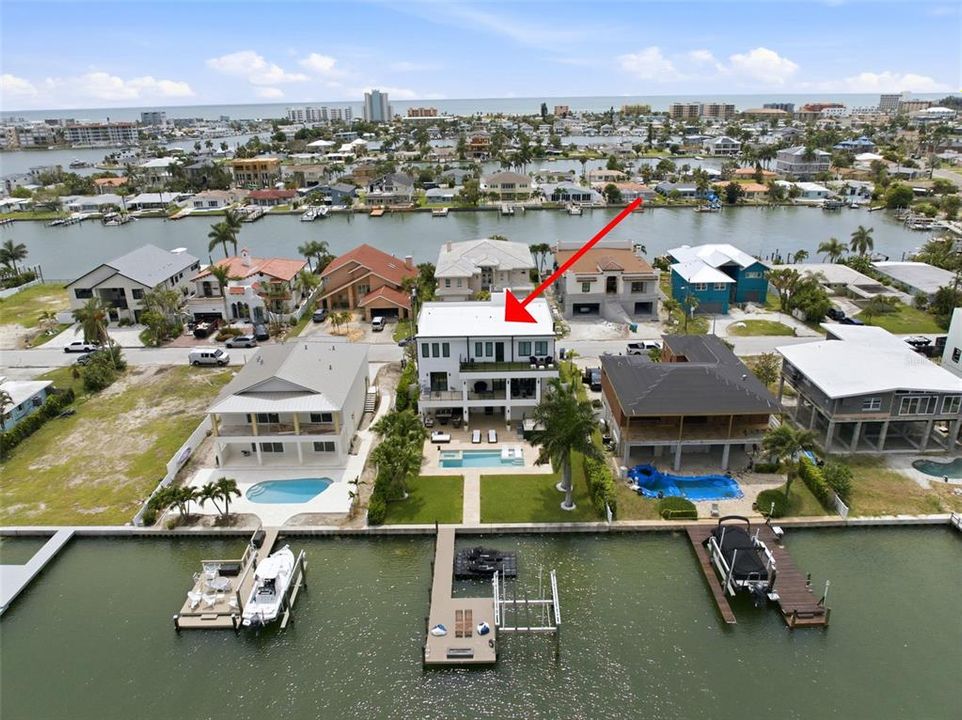 For Rent: $14,500 (4 beds, 5 baths, 3329 Square Feet)
