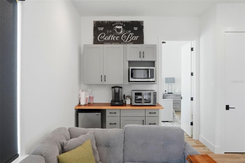 For Rent: $14,500 (4 beds, 5 baths, 3329 Square Feet)