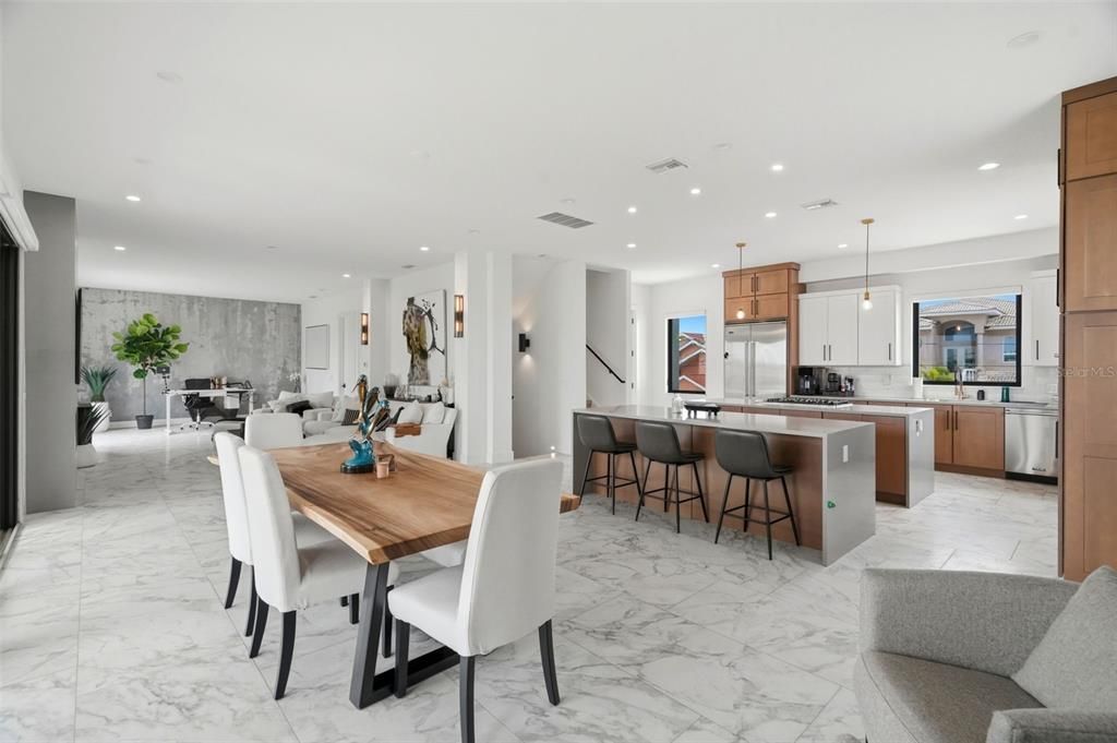 For Rent: $14,500 (4 beds, 5 baths, 3329 Square Feet)