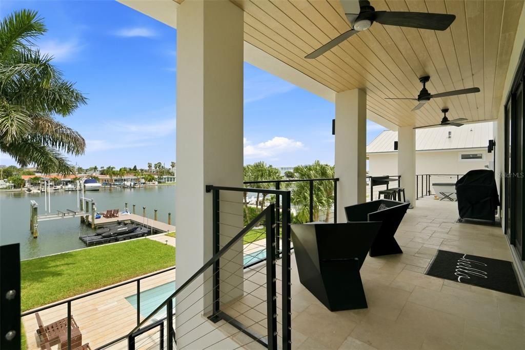 For Rent: $14,500 (4 beds, 5 baths, 3329 Square Feet)