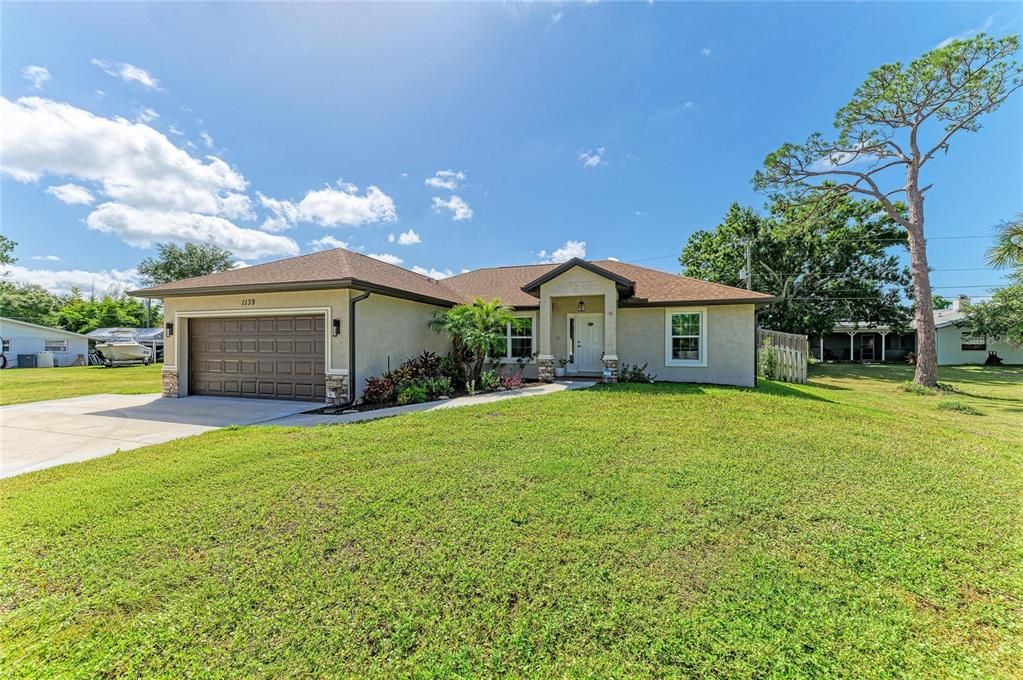 For Sale: $444,000 (3 beds, 2 baths, 1530 Square Feet)