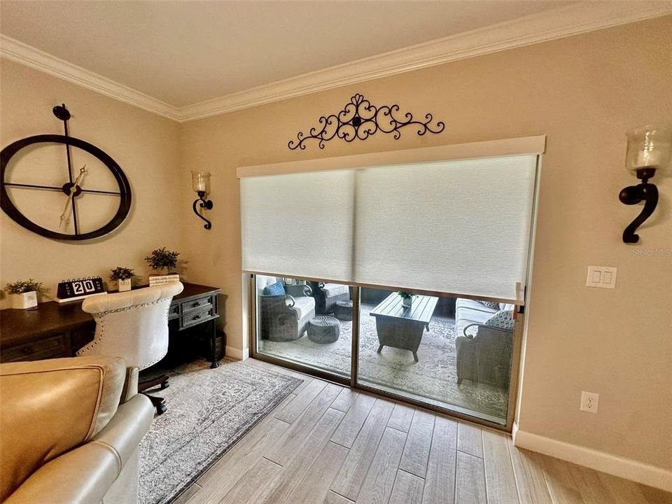 For Sale: $274,900 (2 beds, 2 baths, 1405 Square Feet)