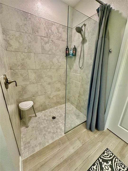 For Sale: $274,900 (2 beds, 2 baths, 1405 Square Feet)