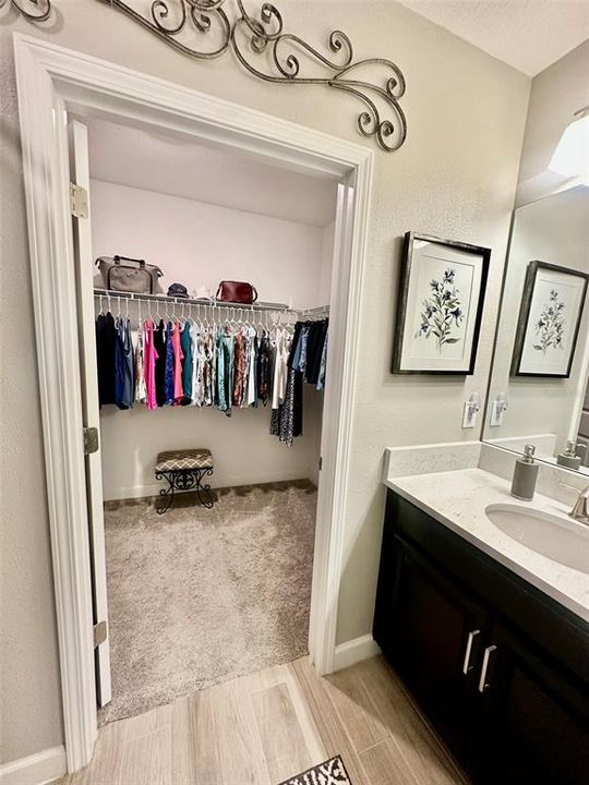 For Sale: $274,900 (2 beds, 2 baths, 1405 Square Feet)