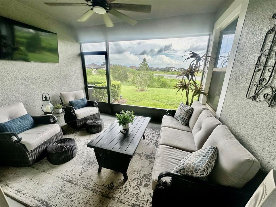 For Sale: $274,900 (2 beds, 2 baths, 1405 Square Feet)